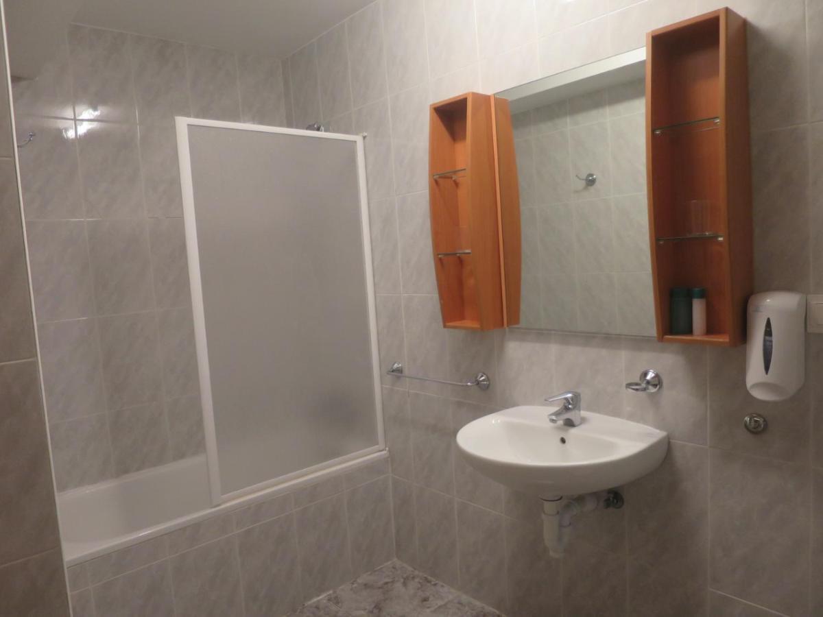 Posada De Oitz Oiz Bagian luar foto