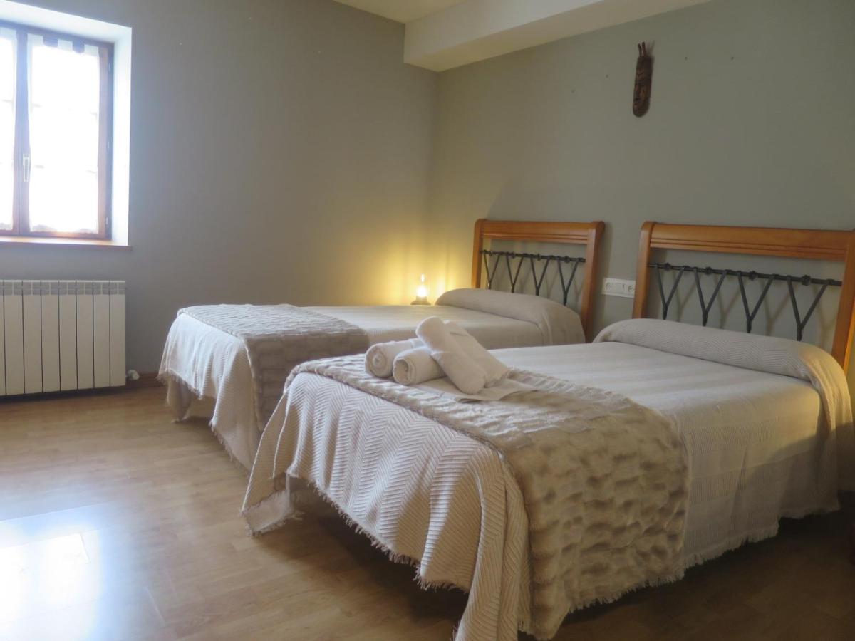Posada De Oitz Oiz Bagian luar foto